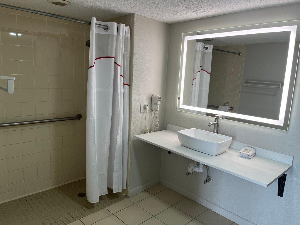 Red Roof Inn & Suites Monroe, Nc ภายนอก รูปภาพ