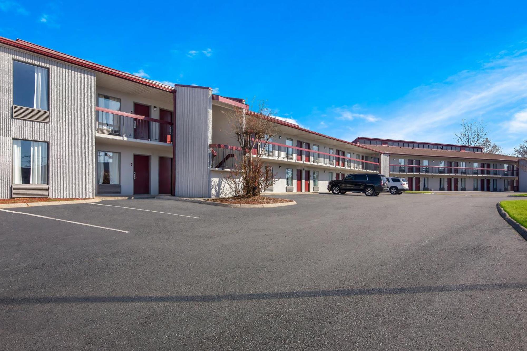 Red Roof Inn & Suites Monroe, Nc ภายนอก รูปภาพ