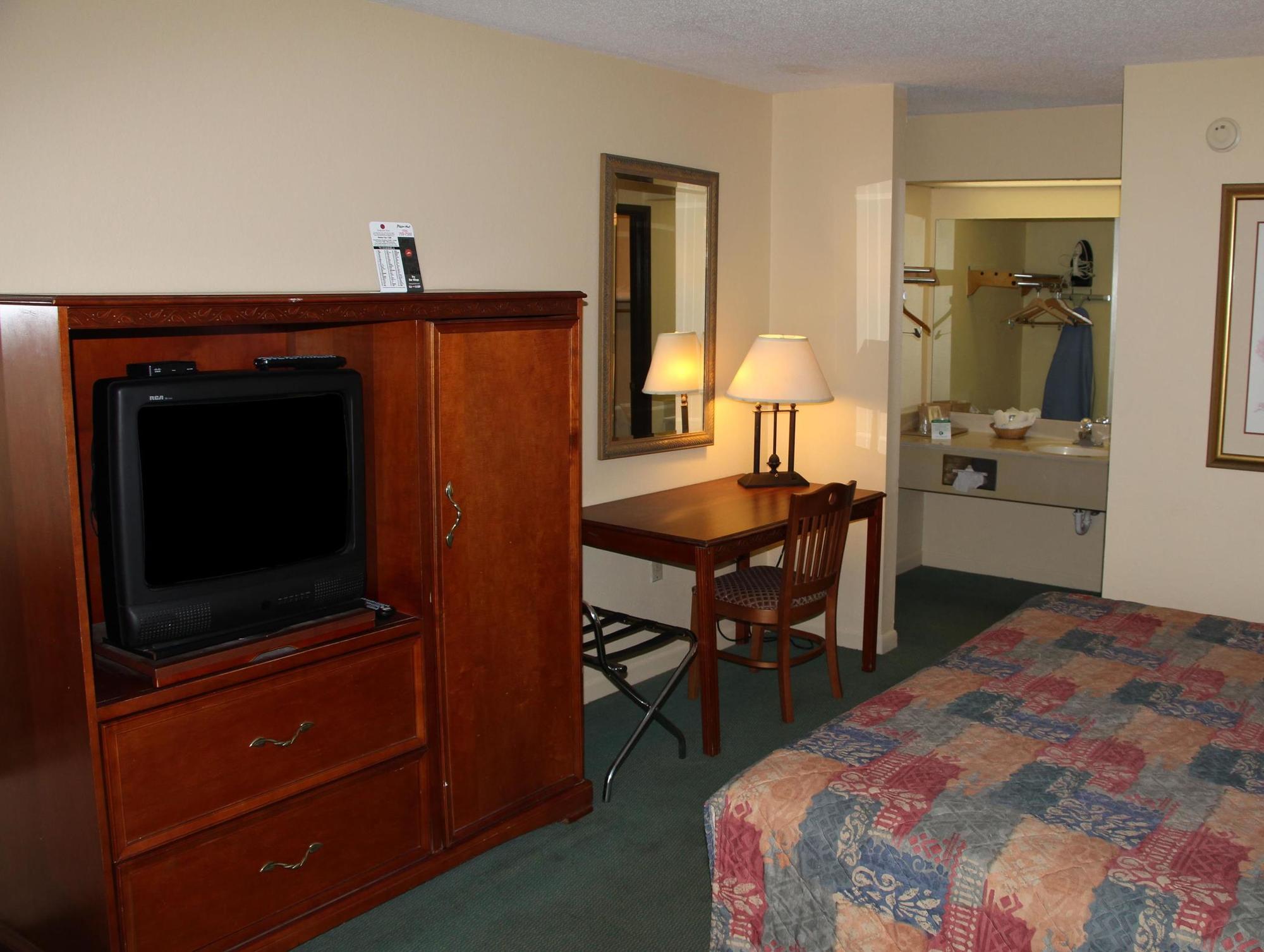 Red Roof Inn & Suites Monroe, Nc ภายนอก รูปภาพ